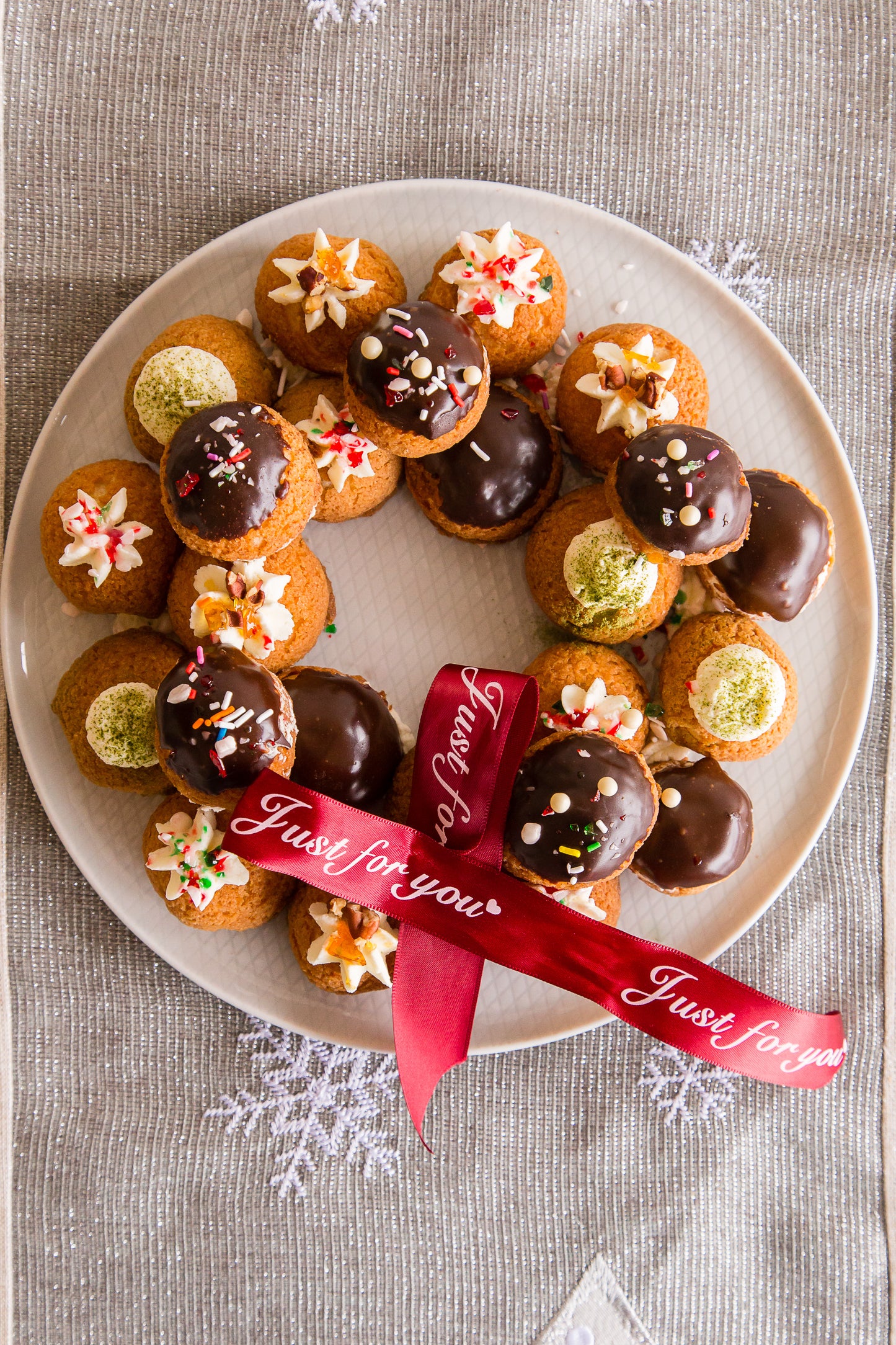 Mini Cream Puff Wreath