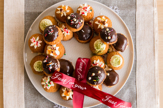 Mini Cream Puff Wreath